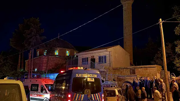Kayseri'de cami cemaatine bıçaklı saldırı gerçekleşti: 2 kişi yaşamını yitirdi!