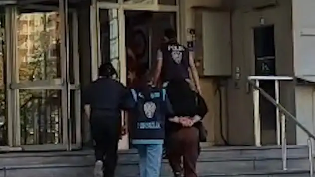 Kayseri'de çekirdek satan 9 yaşındaki çocuğun parasını çaldılar!
