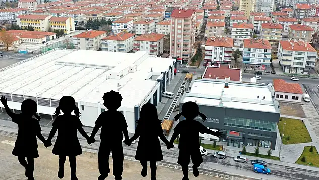 Kayseri'de çocuklar için açılan kurslar yetişkinleri imrendiriyor!