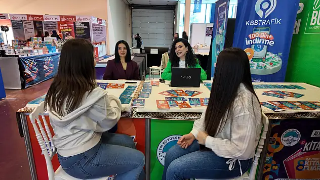 Kayseri'de çocukların kitap heyecanı fuara renk kattı