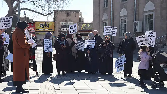 Kayseri'de Epstein dosyalarına tepki sesleri yükseldi