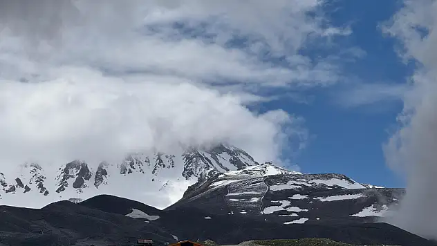 Kayseri'de Erciyes kartpostallık görüntülere sahne oldu