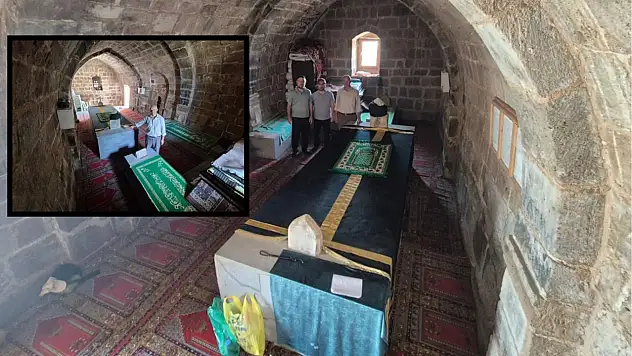 Kayseri'de evliya türbesinde Gazze ve Yağmur Duası