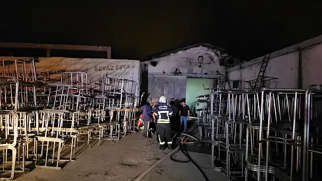 Kayseri'de fabrikada korkutan yangın!