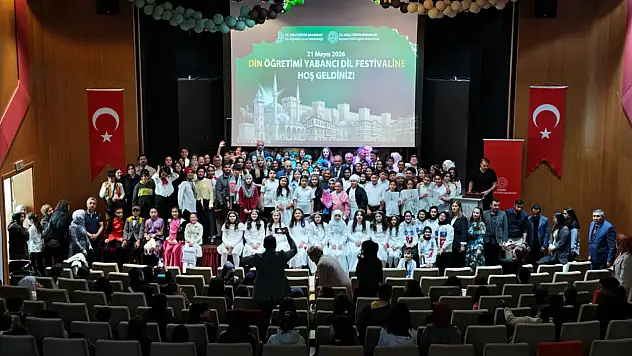 Kayseri'de farklı dilleri yansıtan etkinlik: Öğrenciler becerilerini konuşturdu!