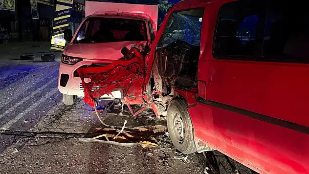 Kayseri'de feci kaza: Baba ve oğlu hastaneye kaldırıldı