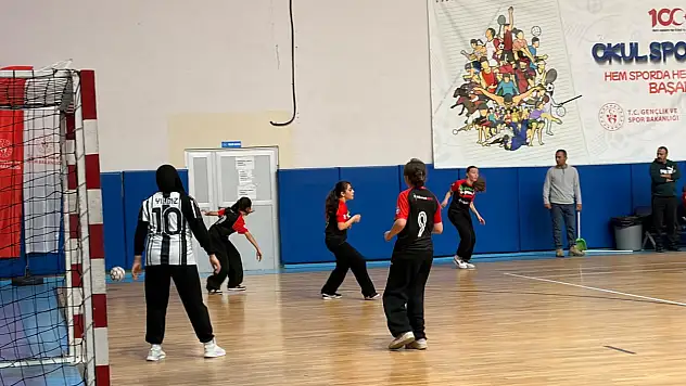 Kayseri'de Futsal İl Birinciliği maçları sürüyor
