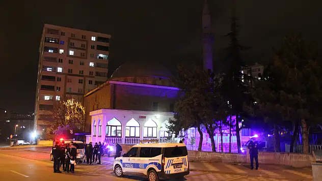 Kayseri'de geceyi hareketlendiren kavga: 2 grup arasında büyük arbede!