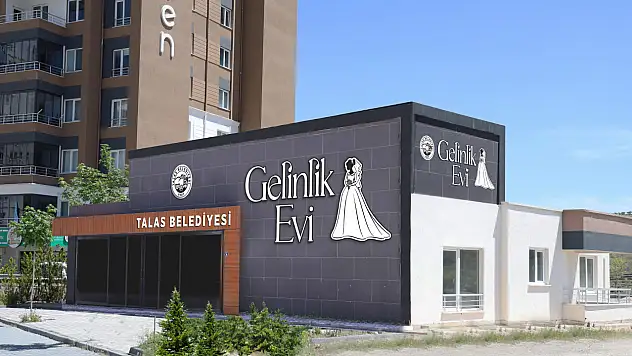 Kayseri'de gelinlik evi açıldı