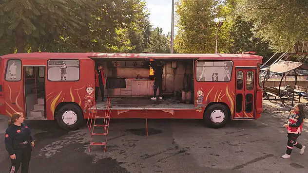 Kayseri'de gençler afetlere karşı hazır: Büyükşehir'den farkındalık dersi