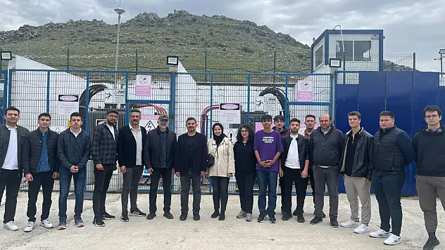 Kayseri'de gençler atıktan enerji üretimini yerinde gözlemledi