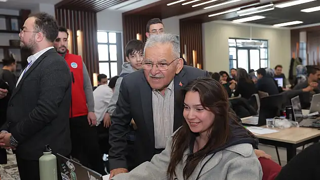 Kayseri'de gençler uzay projeleri için yarıştı