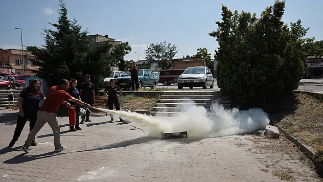 Kayseri'de gerçeği aratmayan deprem ve yangın tatbikatı