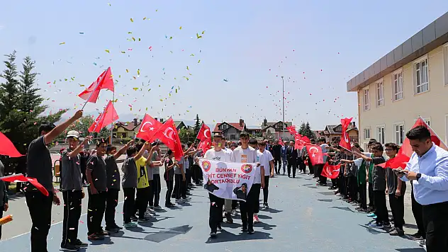 Kayseri'de görkemli karşılama: Heyecan doruğa çıktı!