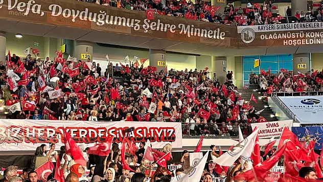 Kayseri'de görkemli kongre: İsa Gün Kayseri Sivaslı Dernekler Federasyonu'nda yeniden başkan!