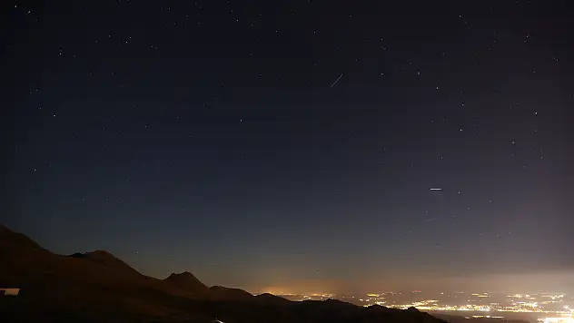Kayseri'de görsel şölen - Binlerce kişi gökyüzüne mest oldu!