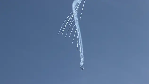 Kayseri'de gözler gökyüzündeydi: SOLOTÜRK'e tam not!