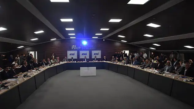 Kayseri'de hem hayvanları hem tarlaları ilgilendiriyor! Vali Çiçek talimat verdi