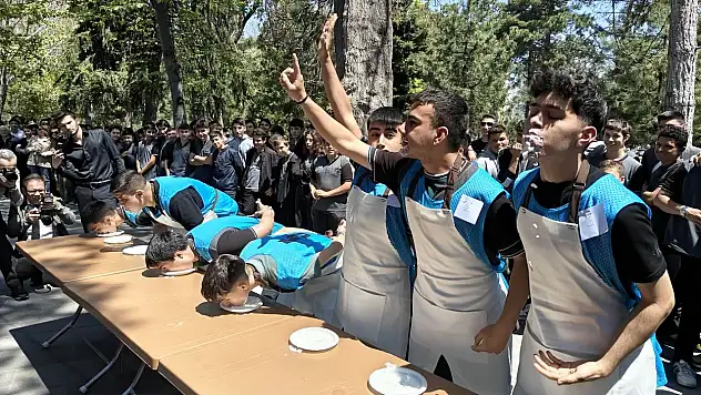 Kayseri'de hıdırellez coşkusu: Renkli anlara sahne oldu!