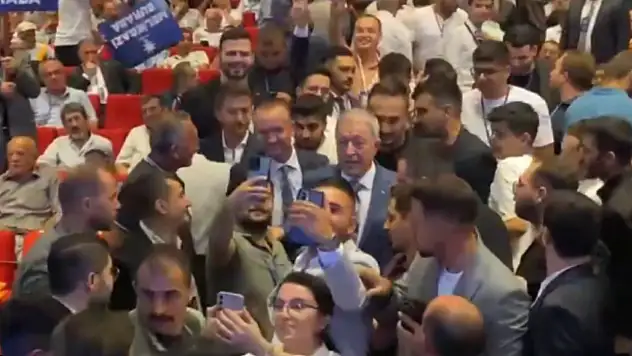 Kayseri'de Hulusi Akar'a sevgi seli!