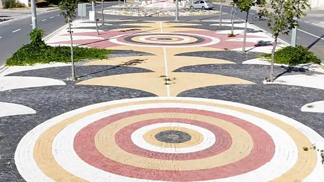 Kayseri'de ilçe girişine dikkat çeken dokunuş! Gelenleri artık böyle karşılıyor