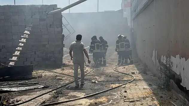 Kayseri'de işyerinde yangın! Ekipler harekete geçti