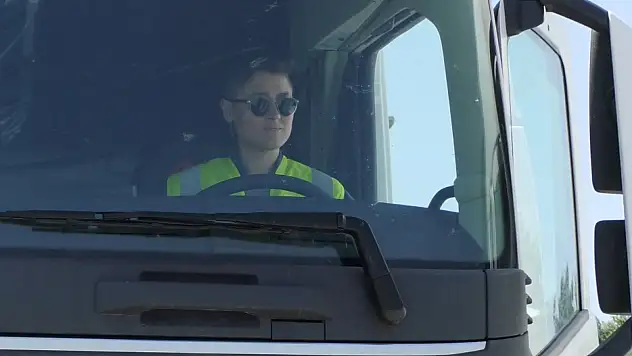 Kayseri'de kadın tır şoförü erkeklere taş çıkarıyor