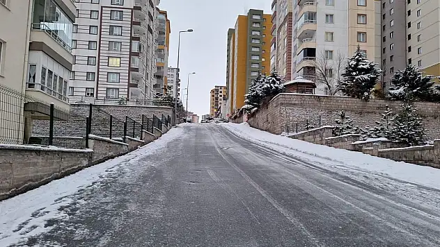 Kayseri'de kar yağışı sonrası gözler yollarda: Son durum açıklandı