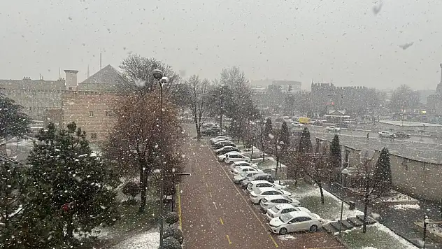 Kayseri'de karla mücadele devam edecek – Belediye alım yapıyor!