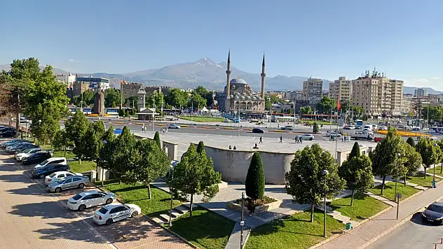 Kayseri'de kentsel dönüşüm isyanı! O ilçede 20 yıldır bekliyorlar