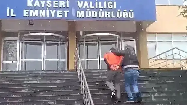 Kayseri'de aranan 2 şahıs yakalandı