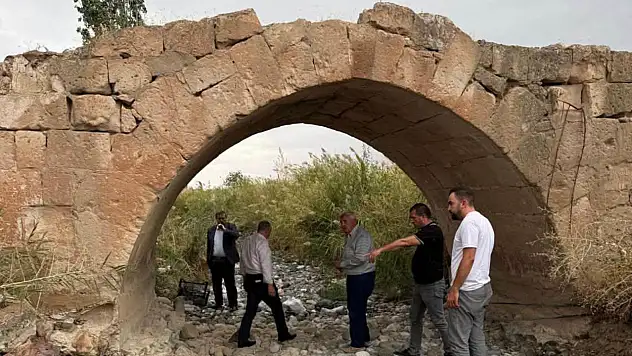 Kayseri'de ki tarihi köprü için harekete geçiliyor: Başkan müjdeyi verdi!