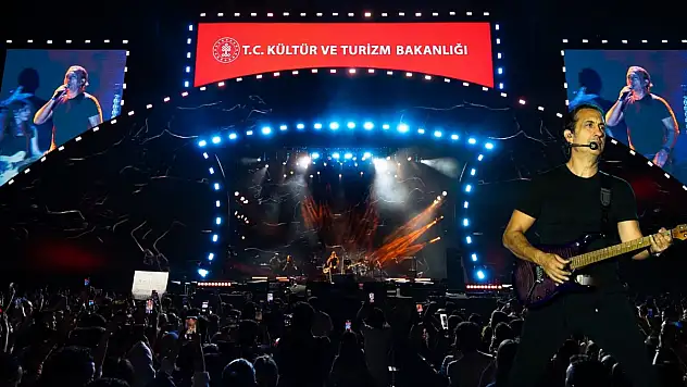 Kayseri'de Kıraç konseri ses getirdi: İşte o coşkulu anlar!