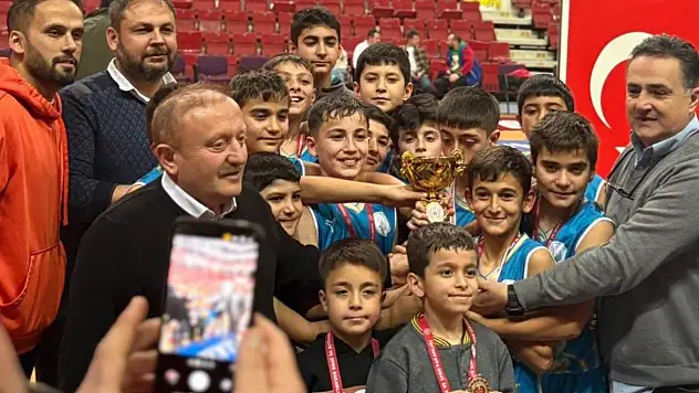 Kayseri'de koleji 45-72 mağlup eden anadolu takımından büyük gurur!