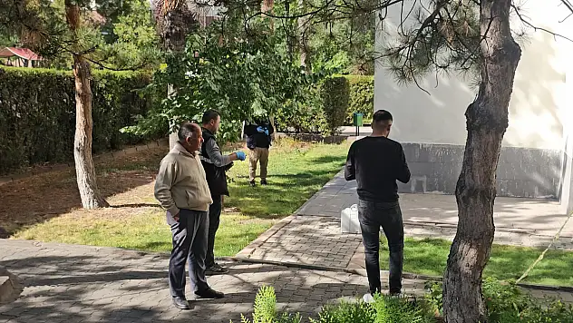 Kayseri'de korku dolu anlar! 3. kattan düşen genç kız ağır yaralandı