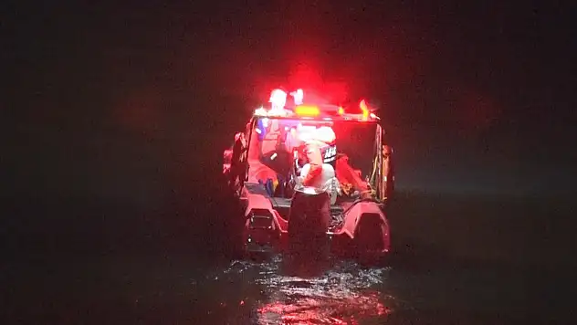 Kayseri'de korkutan ihbar! Ekipler geceyi Kızılırmak'ta geçirdi