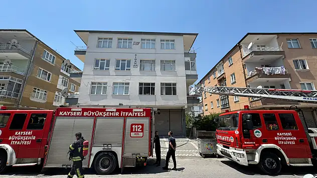 Kayseri'de korkutan yangın: Kontrol altına alındı!
