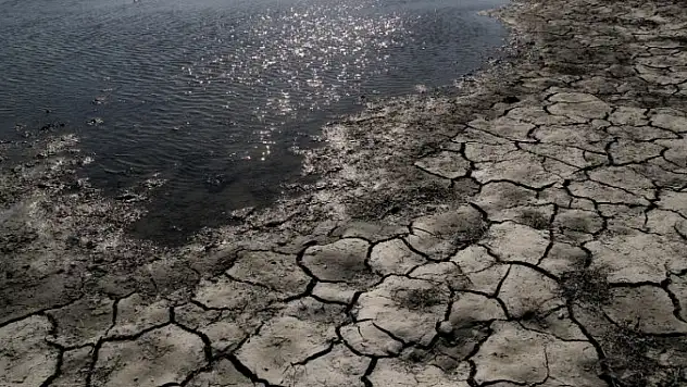 Kayseri'de kuruyan gölet için DSİ'den acil müdahale!