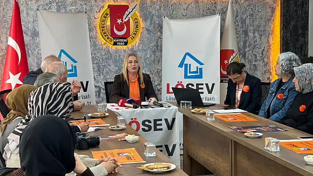 Kayseri'de lösemiyi yenen genç kızın hikayesi umut oldu! Annesi o günleri anlattı