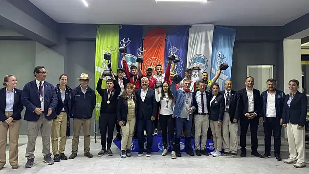 Kayseri'de madalyalar sahiplerini buldu!