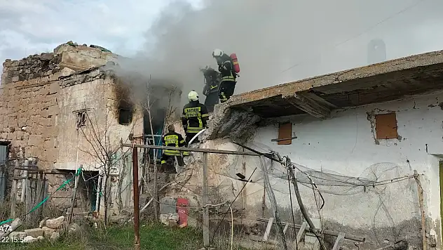 Kayseri'de mahalleyi ayağa kaldıran yangın!