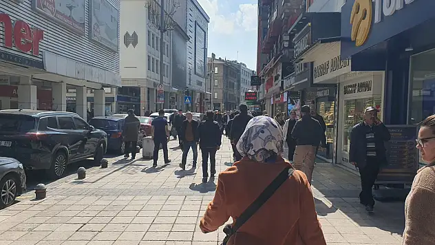 Kayseri'de manzara yine aynı: Bütün kuyruklar biter, bu kuyruk bitmez!