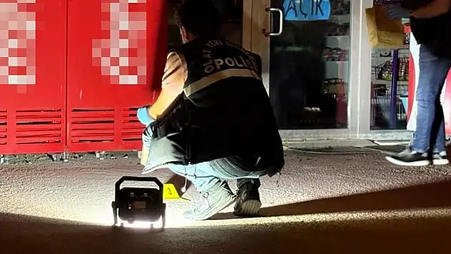 Kayseri'de markete molotofla saldırdılar!