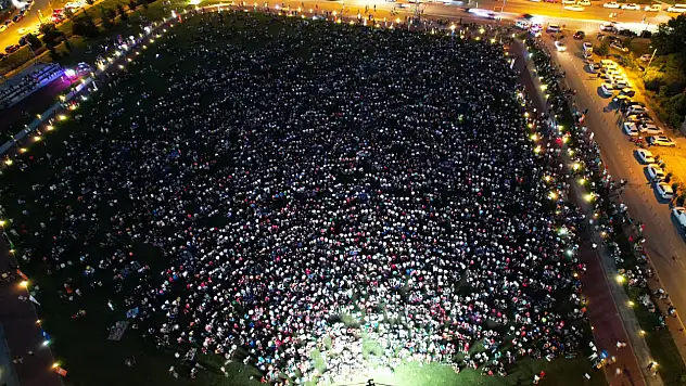 Kayseri'de Milli Maç Coşkusu Dev Ekranda!