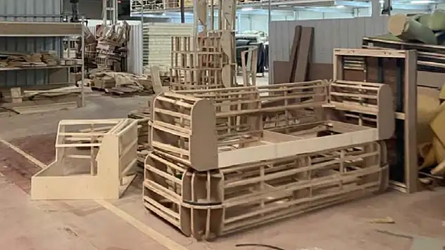 Kayseri'de mobilya fabrikasında dikkat çeken gelişme: 131 kişilik istihdamın önü açıldı!