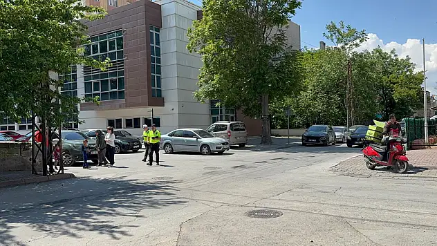 Kayseri'de motokurye ile otomobil çarpıştı!