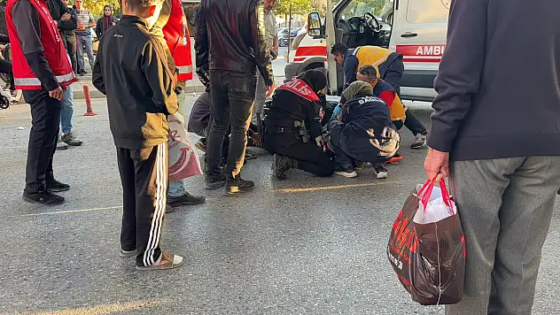 Kayseri'de motorlu polis devrildi: Kadın polis hastaneye kaldırıldı