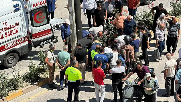 Kayseri'de motosiklet kontrolden çıkıp devrildi!