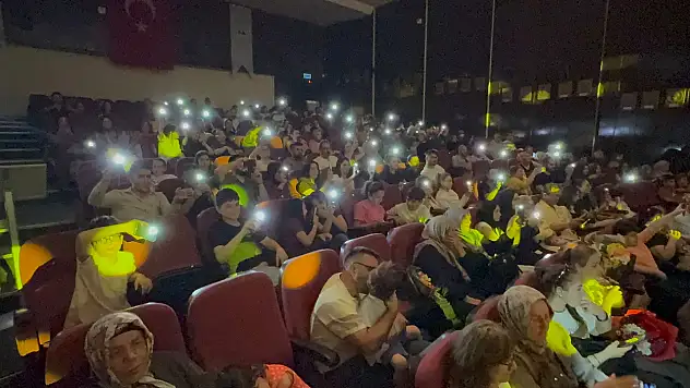 Kayseri'de müziğin şifası: Resen Ritim topluluğundan anlamlı konser