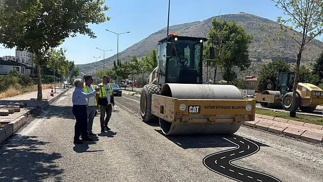 Kayseri'de o güzergaha 25 milyon TL maliyetle 10 bin ton asfalt seriliyor